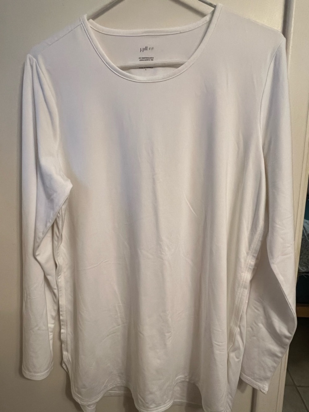 J. Jill Fit Performance Long-Sleeve Shirttail Tee